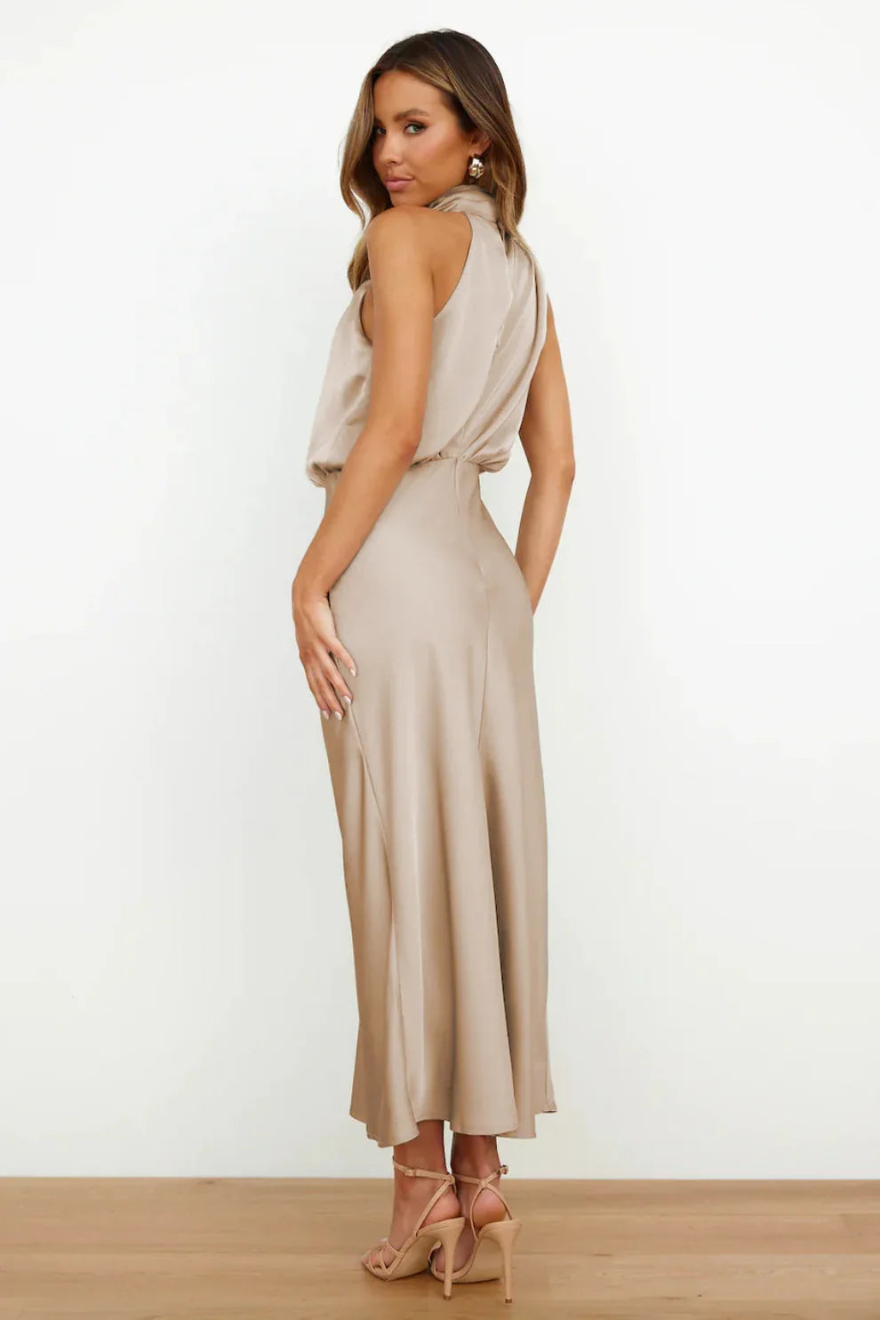 Marina | Vestido con escote americano