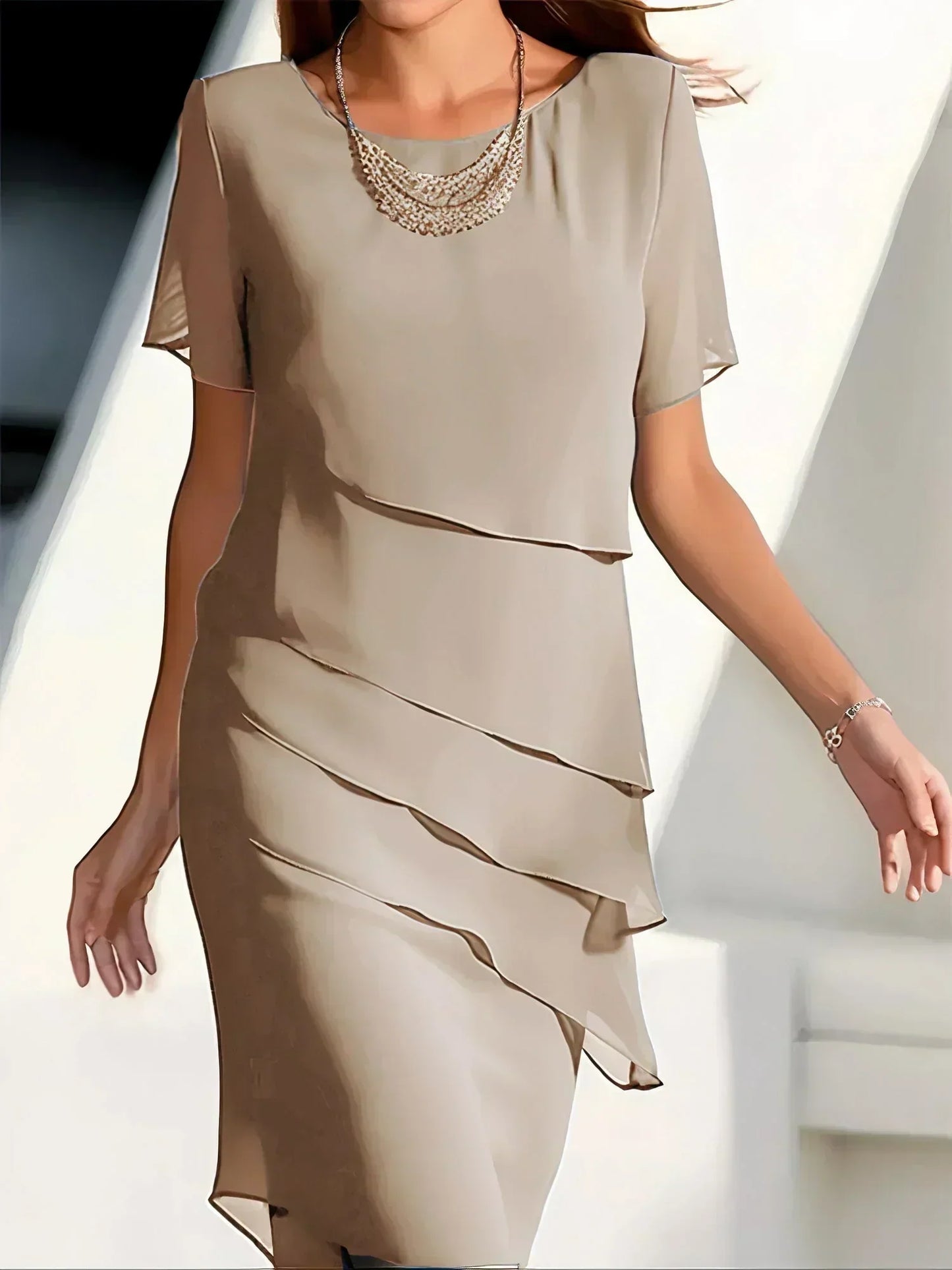 Eliane™ – La elegancia que favorece sin apretar