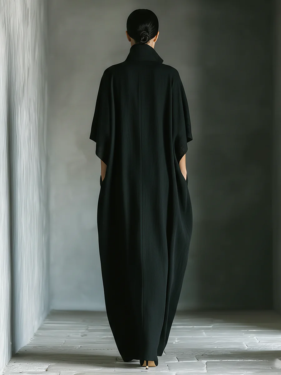 Alejandra™ | Vestido largo negro oversize minimalista con manga kimono